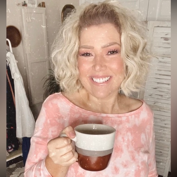 Meet your Posher, Dacie - Picture 4 of 6